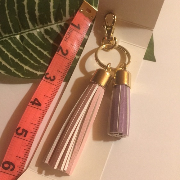 Modern Expression purse tassel keychain - Picture 3 of 3